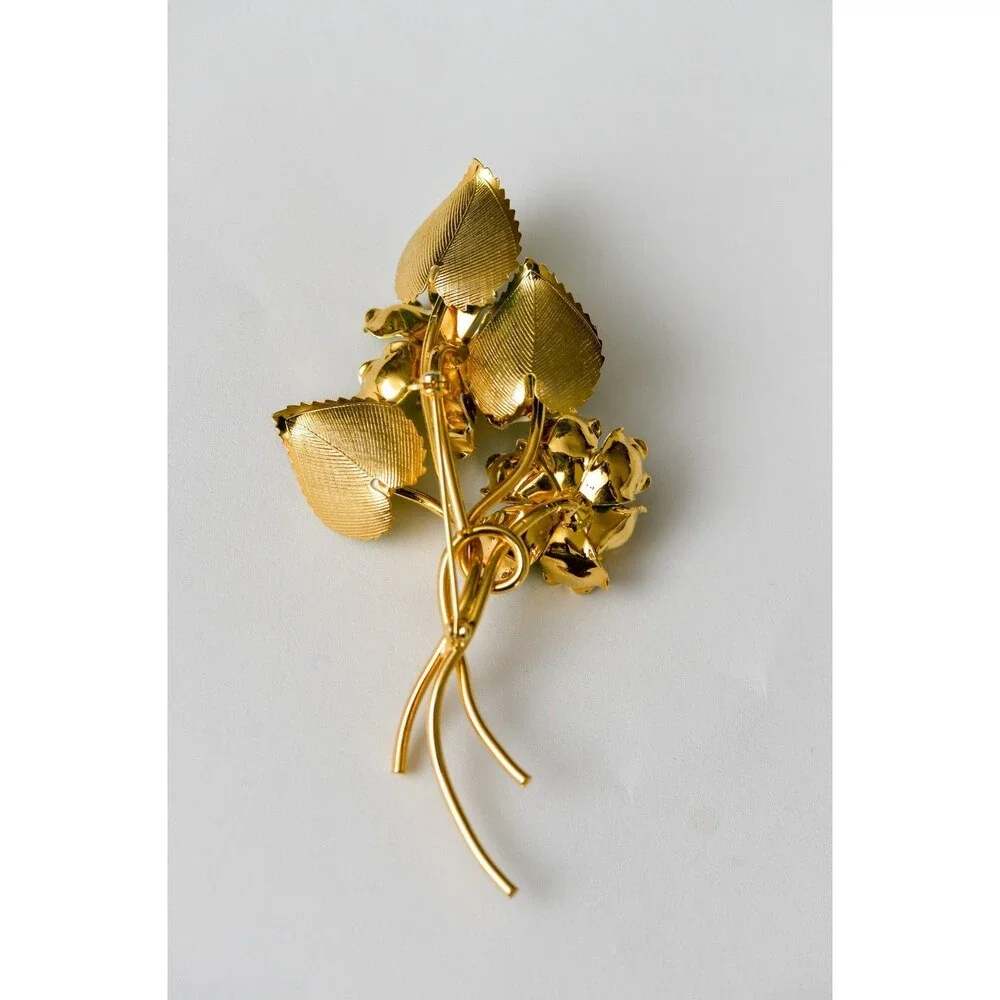 Vintage Gold Toned Green enamal flower leaves brooch pin boutonniere